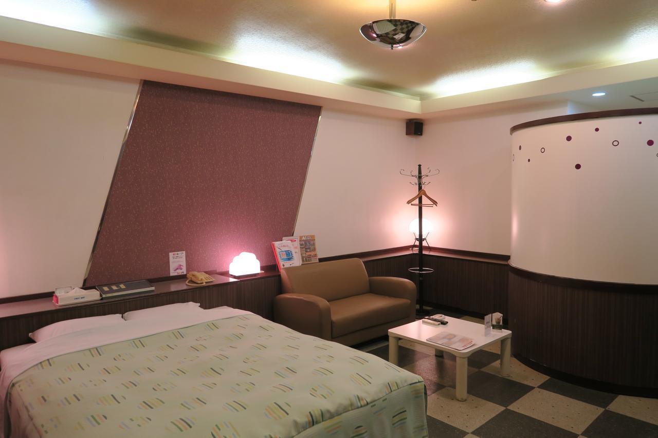 Hotel Carnival Metabaru Kültér fotó
